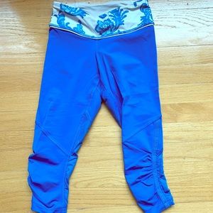 Lululemon running crop